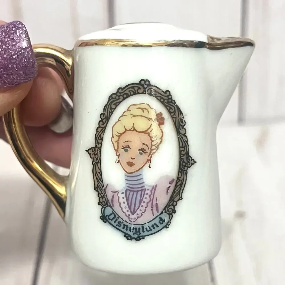Vintage Disneyland Coffee Teapot Shaped Lady & Constable Salt & Pepper Shaker